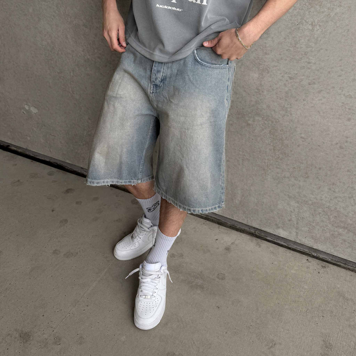 Star Denim Jorts Sahara Sky on model, detail